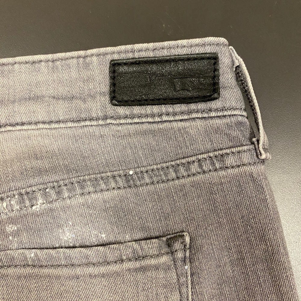 Levis - Picture 5 of 6